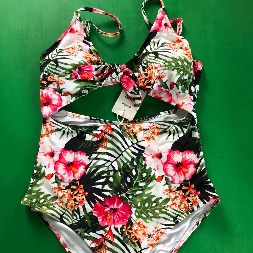 Cupshe one piece NWT swimsuit